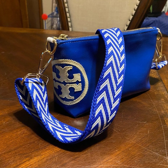 Tory Burch Handbags - Tory Burch Blue Bag with Chevron Strap & Shoulder Strap w/ Charm